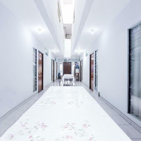 Hotel Super Oyo 1516 Cemara Gading Syariah à Bogor Extérieur photo