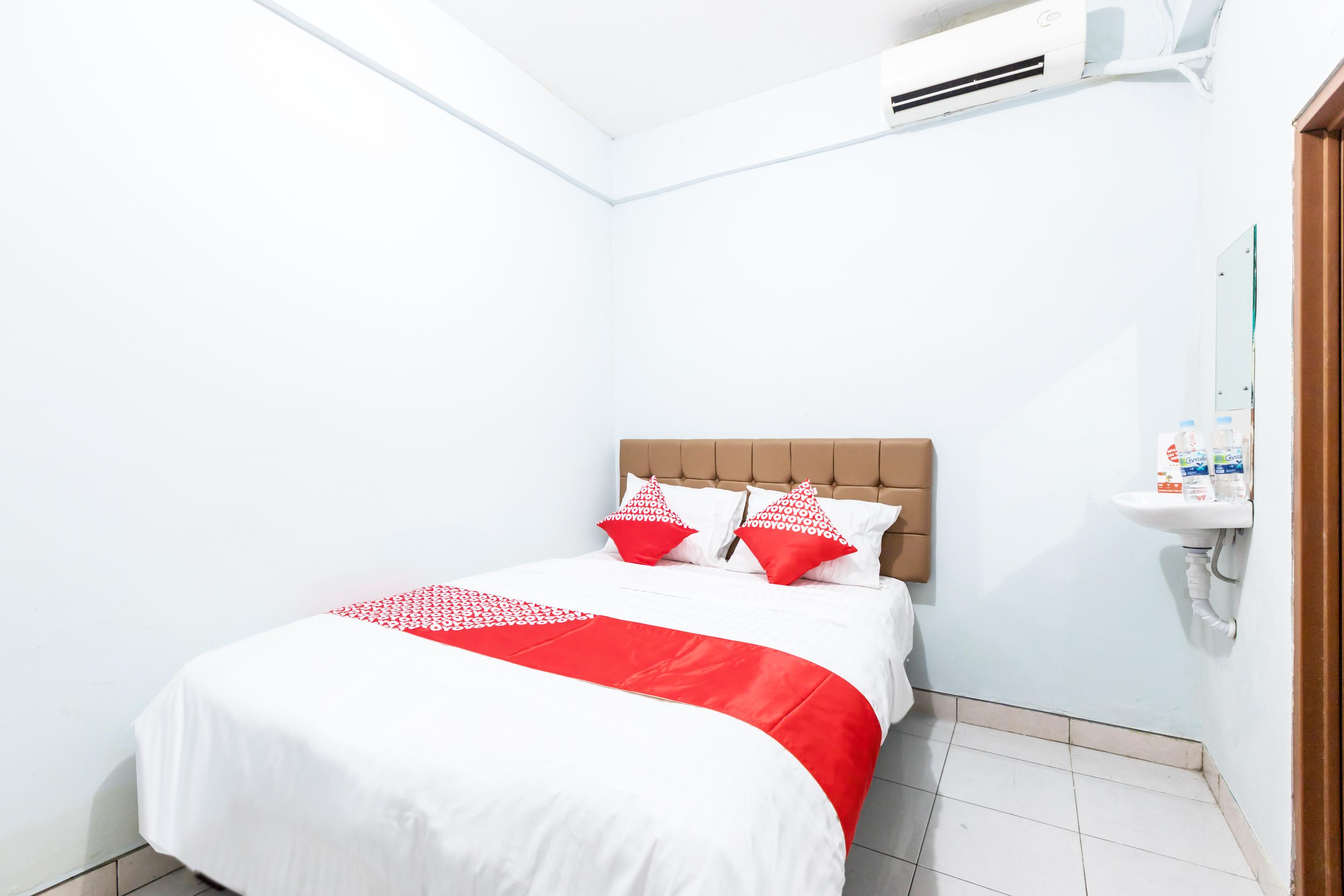 Hotel Super Oyo 1516 Cemara Gading Syariah à Bogor Extérieur photo