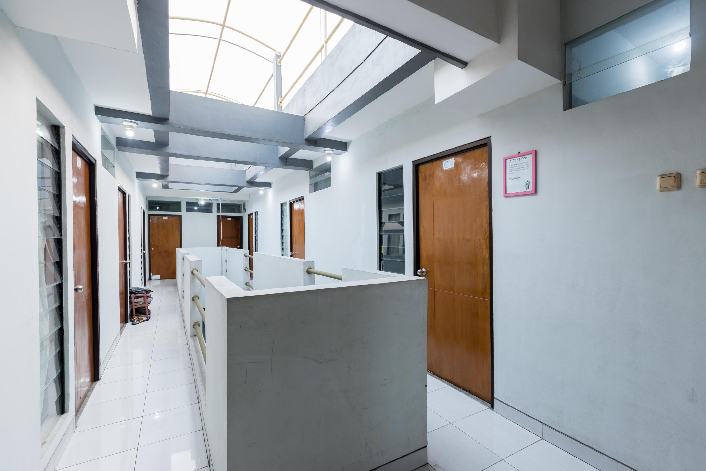 Hotel Super Oyo 1516 Cemara Gading Syariah à Bogor Extérieur photo
