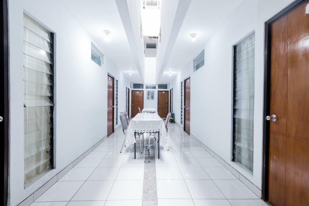 Hotel Super Oyo 1516 Cemara Gading Syariah à Bogor Extérieur photo