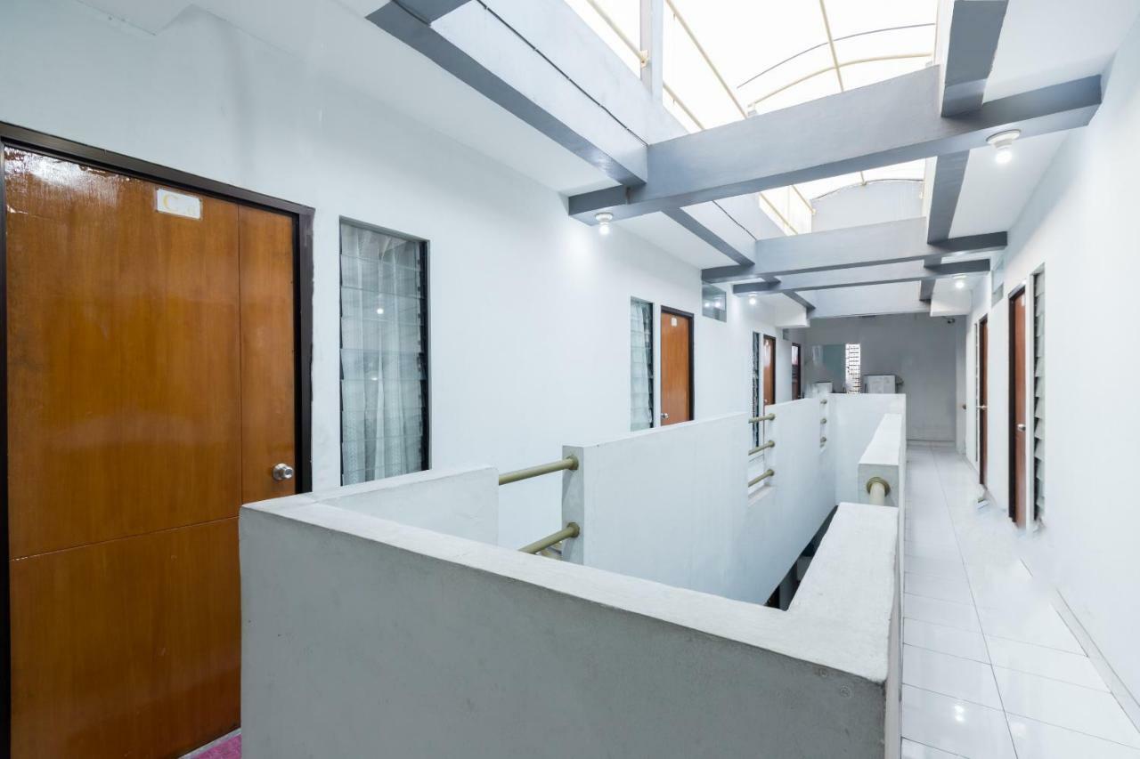 Hotel Super Oyo 1516 Cemara Gading Syariah à Bogor Extérieur photo
